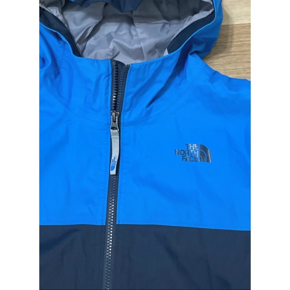 The North Face YXL Blue Colorblock Hooded Lightweight Rain Jacket